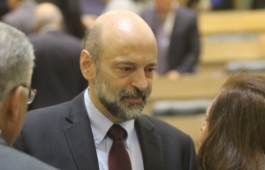 الرزاز: نعد بدراسة كل مطالب الغزيين