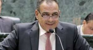 النائب الطراونة ينتقد إغراق شوارع الأردن بإعلانات التحرش