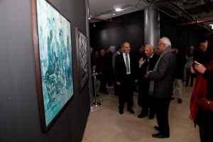 الفنان شفيق اشتي ينظم معرض "قراءات تعبيرية" في جامعة البترا