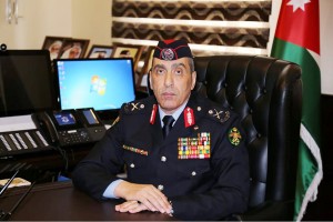 الحمود يصدر تعليمات صارمة و يوعز بملاحقة المسؤولين بالاعتداء على حافلات جت