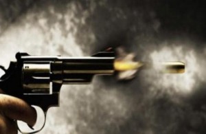 شخص يقتل ابنه رميا بالرصاص في مأدبا