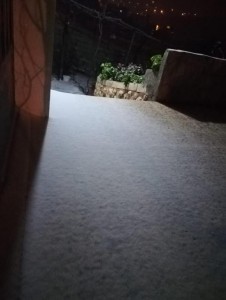 بدء تراكم الثلوج في عجلون وجرش