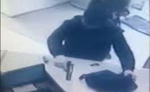 سطو مسلح على بنك - تفاصيل