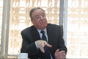 العين حديد.. في ذمة لله