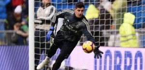 حارس ريال مدريد يخرج عن صمته بقضية خليفة رونالدو