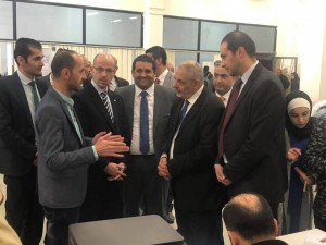 بالصور .. بنك القاهرة عمان يسلم البطاقات الذكية في الجامعة الهاشمية