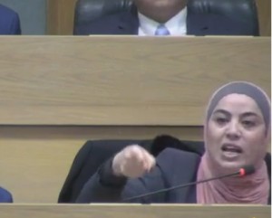 بني مصطفى : حكومة لا تسأل عن جوع الناس ..والرزاز رئيس حكومة لتويتر وعمان