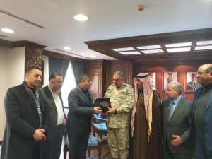 رئيس هيئة الاركان يستقبل رئيس لجنة فلسطين النيابية النائب يحيى السعود