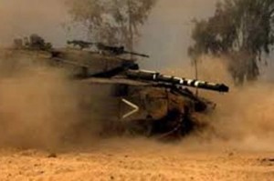 احتراق آلية عسكرية صهيونية على حدود غزة .. والاحتلال يستهدف المزارعين و الصيادين