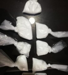 القبض على شخص عربي في شقة فندقية وبحوزته كيلو "كوكائين"!