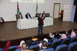 جامعة البترا تبحث تطوير مناهج لسوق العمل مع شركاء من الصناعة