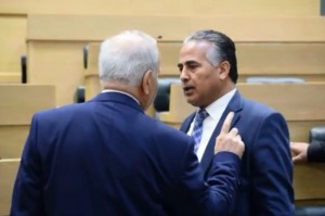 بعد مشادة كلامية بينهما .. النائب النعيمات يعتذر من وزير التربية والتعليم تحت القبة