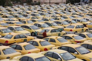 "التكسي الأصفر" يدعو للاعتصام أمام النواب