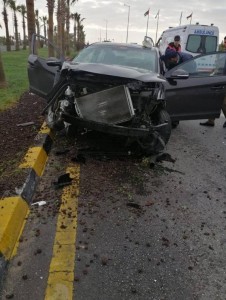 (١٧) إصابة بتصادم ثلاث مركبات على طريق المطار