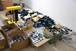 إحباط تهريب مواد لتصنيع الحشيش الصناعي وضبط 5 متورطين