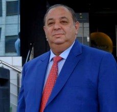 الكابتن الخشمان يضع النقاط على الحروف ويقول : هذا الزمن سيمضي فوجب علينا ان نكون زوارا محترمين