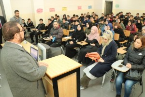 "عمان العربية" تعرض لطلبة مدارس تركية ميزات التعليم في الجامعة