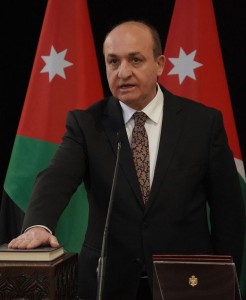 الخصاونة: طريقة الدفع للباص السريع ستكون من خلال بطاقة مسبقة الدفع أو بطاقة الائتمان