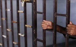 أصوات أطفال يودي بحياة والدهم ويزج عمهم بالسجن 20 عاما