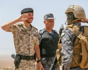 بالصور...ولي العهد يرعى حفل تخريج دورة الكوماندوز 15