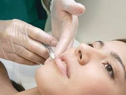 "سماسرة طب التجميل".. مرضى وزبائن ضحية ممارسات خطيرة