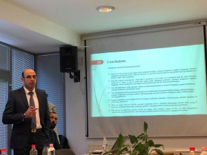 معالي مالك حداد يهنئ الدكتور حسام حداد بحصولة على شهادة الدكتوراه