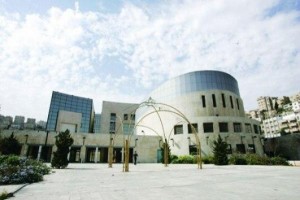 الامانة تزيل بيت ايل للسقوط في جبل الجوفة