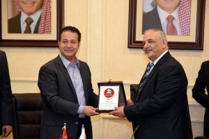 وزير الثقافة وزير الشباب  يوقع اتفاقية تعاون بين الشباب والجامعه الهاشمية