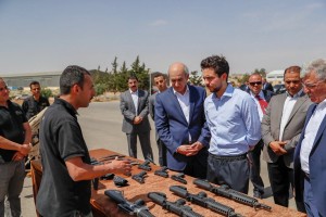 بالصور...ولي العهد يزور مشاغل مركز الملك عبدالله الثاني للتصميم والتطوير في الضليل