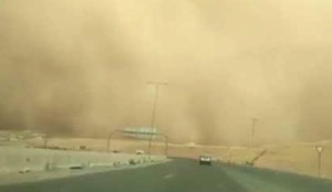 تحذيرات من انزلاقات وعواصف رملية وأمطار طينية