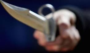 طعن ٤ اشخاص من عائلة واحده في الزرقاء ...والبحث جار عن الجاني