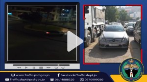 بالفيديو...ضبط سائق متهور قام بالتشحيط والاستعراض بمركبته في عمان