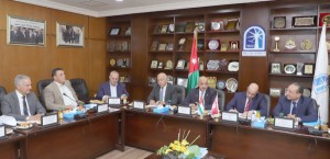 الحاج توفيق يتقصى الفرص الاقتصادية في تونس