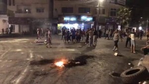 اجتماع نواب الرمثا وشخصيات قيادية مع المحتجين