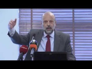 الرزاز للكباريتي: لم اسمع جلدا للذات بقدر ما سمعته اليوم