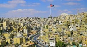 طقس معتدل نهارا ورطب ليلا يميل للبرودة