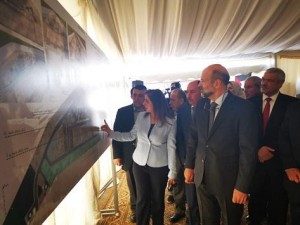 الرزاز يطلق البرنامج الوطني للإسكان من الزرقاء