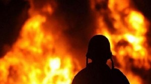 3 وفيات بحريق إستراحة على طريق العمري