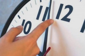 بدء العمل بالتوقيت الشتوي الجمعة المقبلة