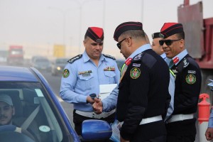 الدوريات الخارجية ونافذ ينفذون مبادرة ..كفى لنزيف الطرقات ..