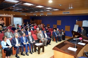 ندوة حوارية في عمان الأهلية بعنوان " قانون الملكية العقارية الجديد بين النظرية والتطبيق"