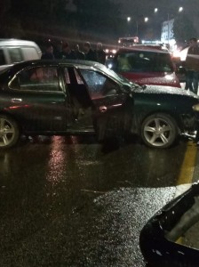 بالصور .. تصادم ٧ سيارات على طريق عمان / السلط