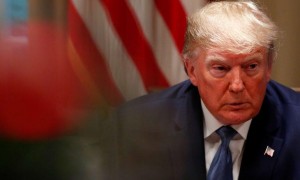 رسميا .. توجيه تهمتين لترمب