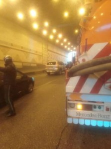 السير تكشف  عن سبب الأزمة الخانقة في نفق الدوار الرابع