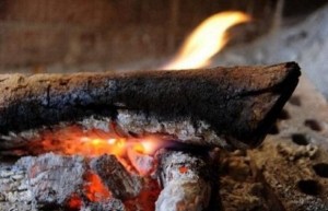 إصابة 6 أشخاص اختناقا بمدفئة حطب في منطقة حي نزال بالعاصمة عمان