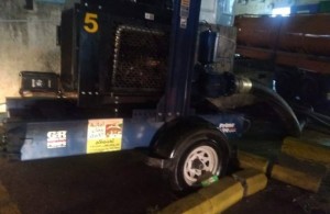 بالصور...الأمانة تواصل الانتشار الميداني وفق حالة الطوارئ المُعلنة