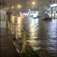 الصناعة والتجارة: التأمين لا يغطي غرق المركبات بالسيول