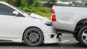 اصابتان بتصادم 11 مركبة في طبربور