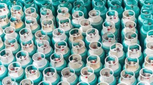 نقابة المحروقات تصعد ضد الاسطوانات البلاستيكية