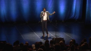 "الاستثماري" يواصل دعم المواهب الفنية ويرعى عرض ستاند أب كوميدي للفنان علاء أبو دياب